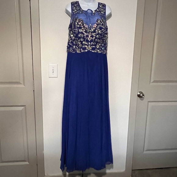 Fiesta Fashion Blue Beaded Embellished Gown with Open Back Size 3XL - Picture 1 of 7